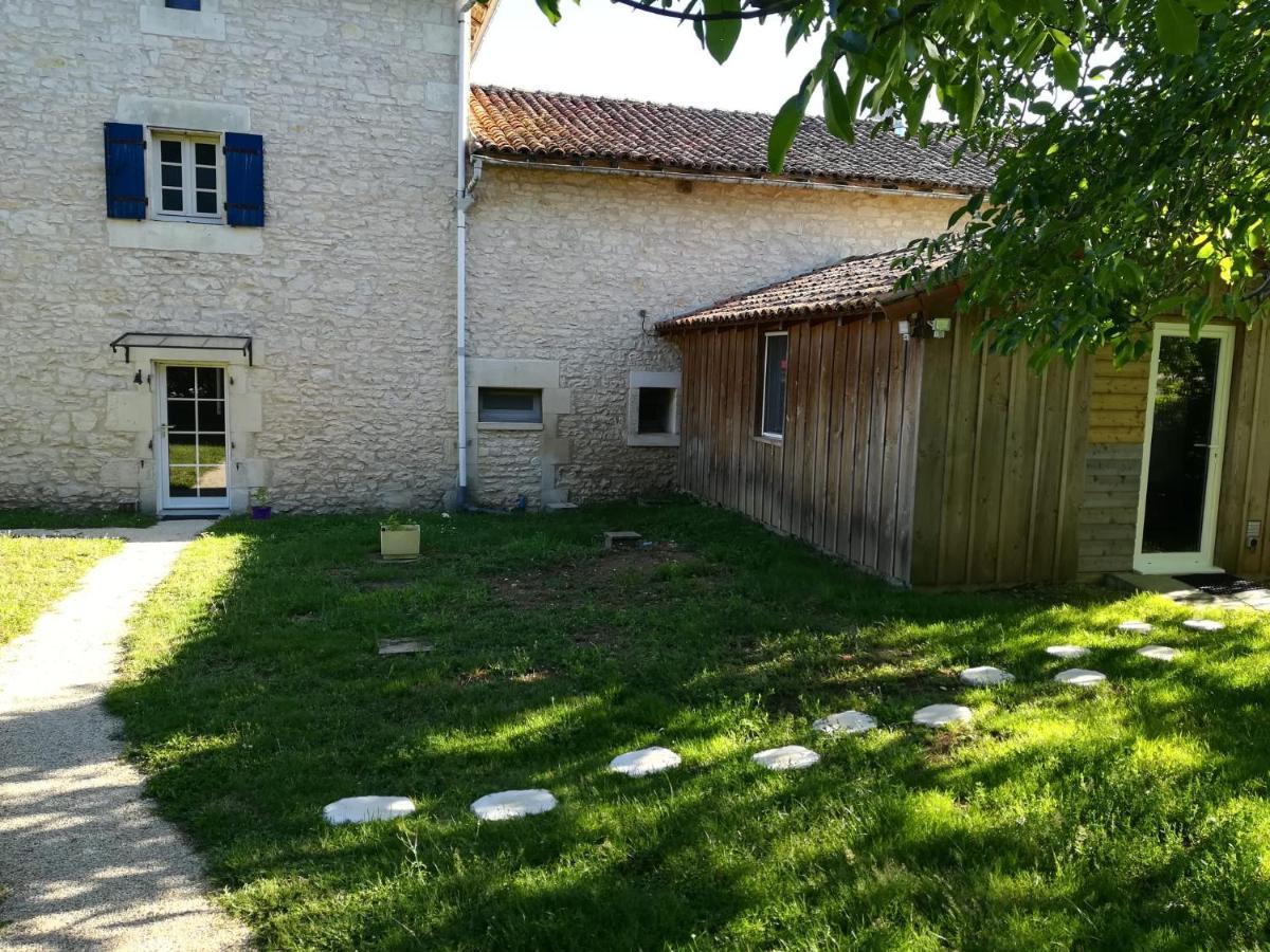 La Maison des Escargots Blanzay Extérieur photo